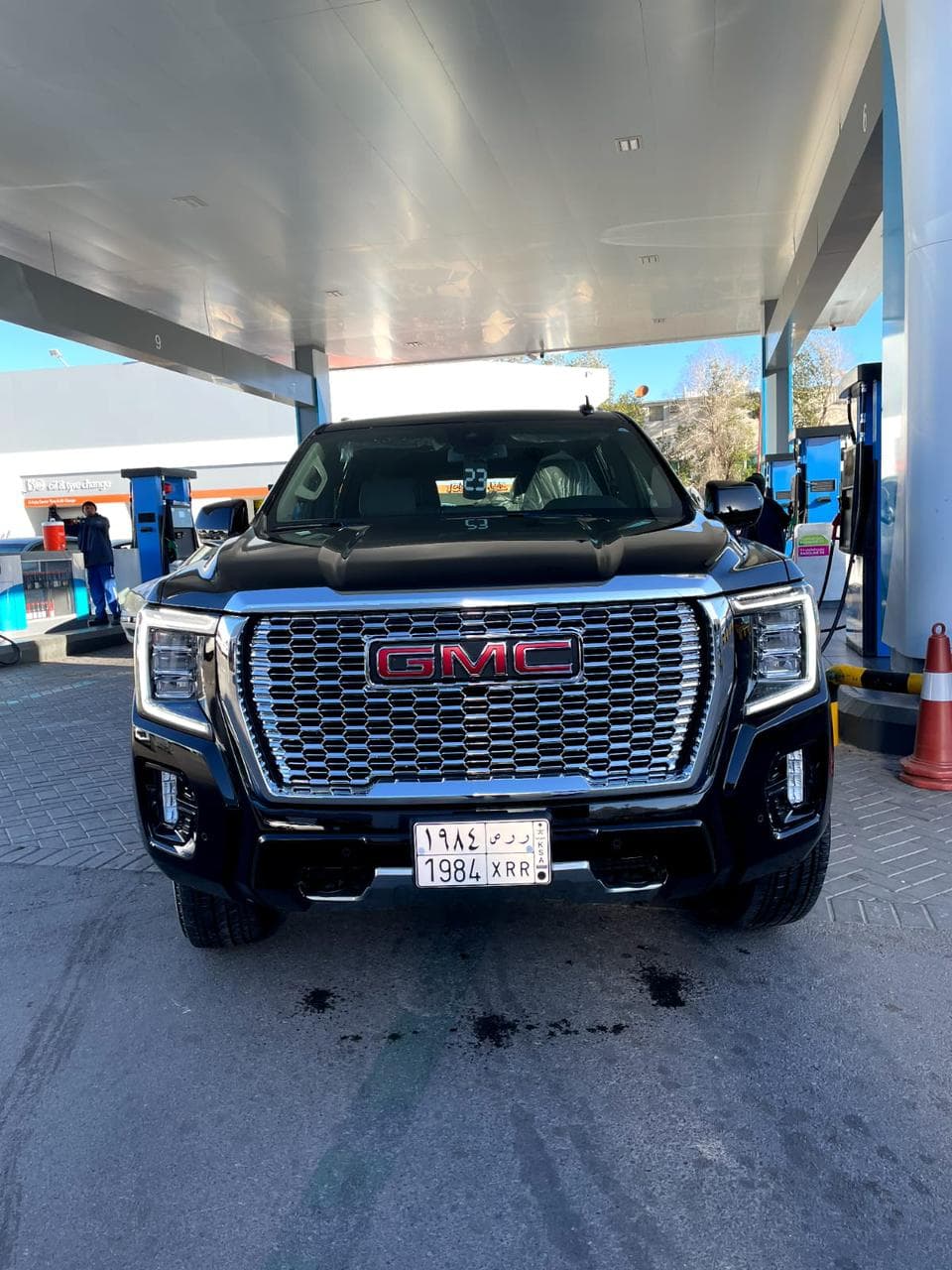 GMC Yukon XL Side Profile