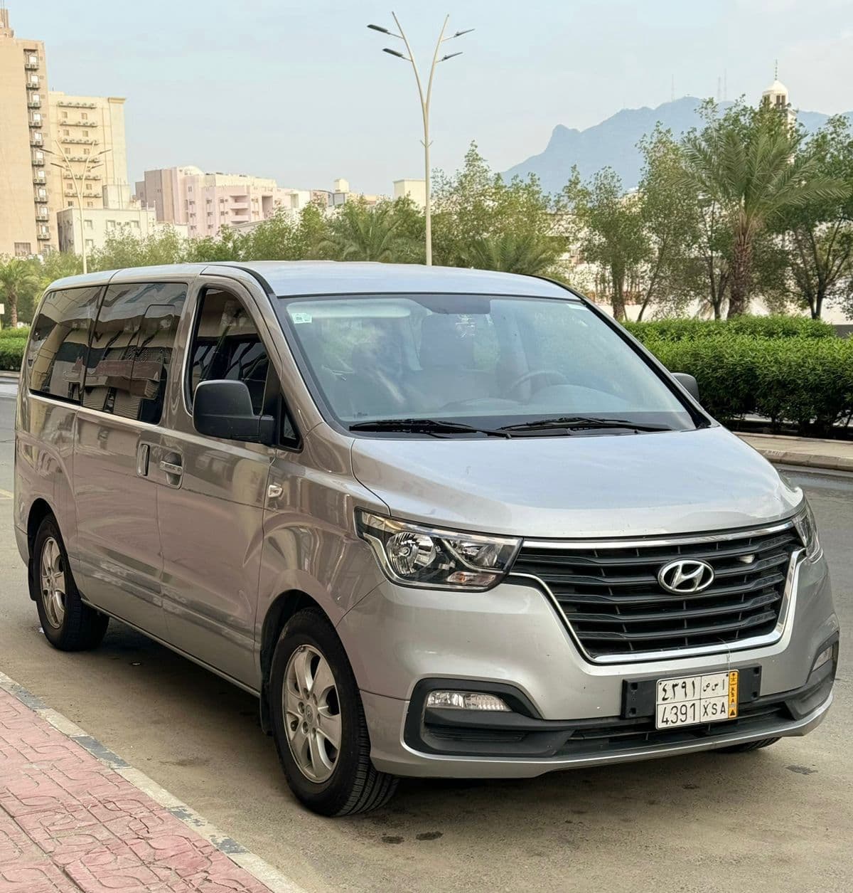 Hyundai H1 Starex