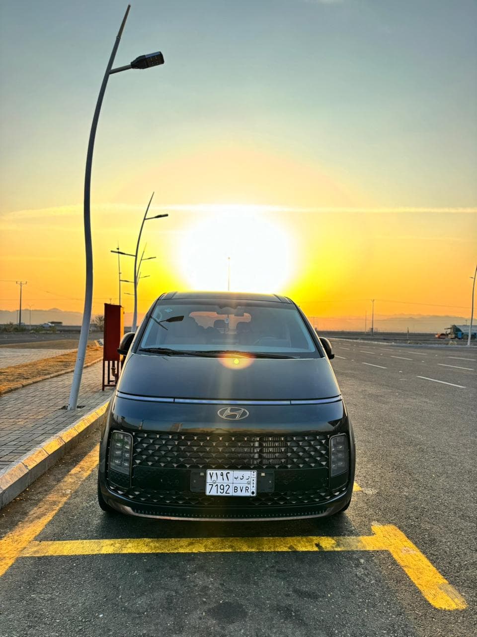 Hyundai Staria Modern Front Facade