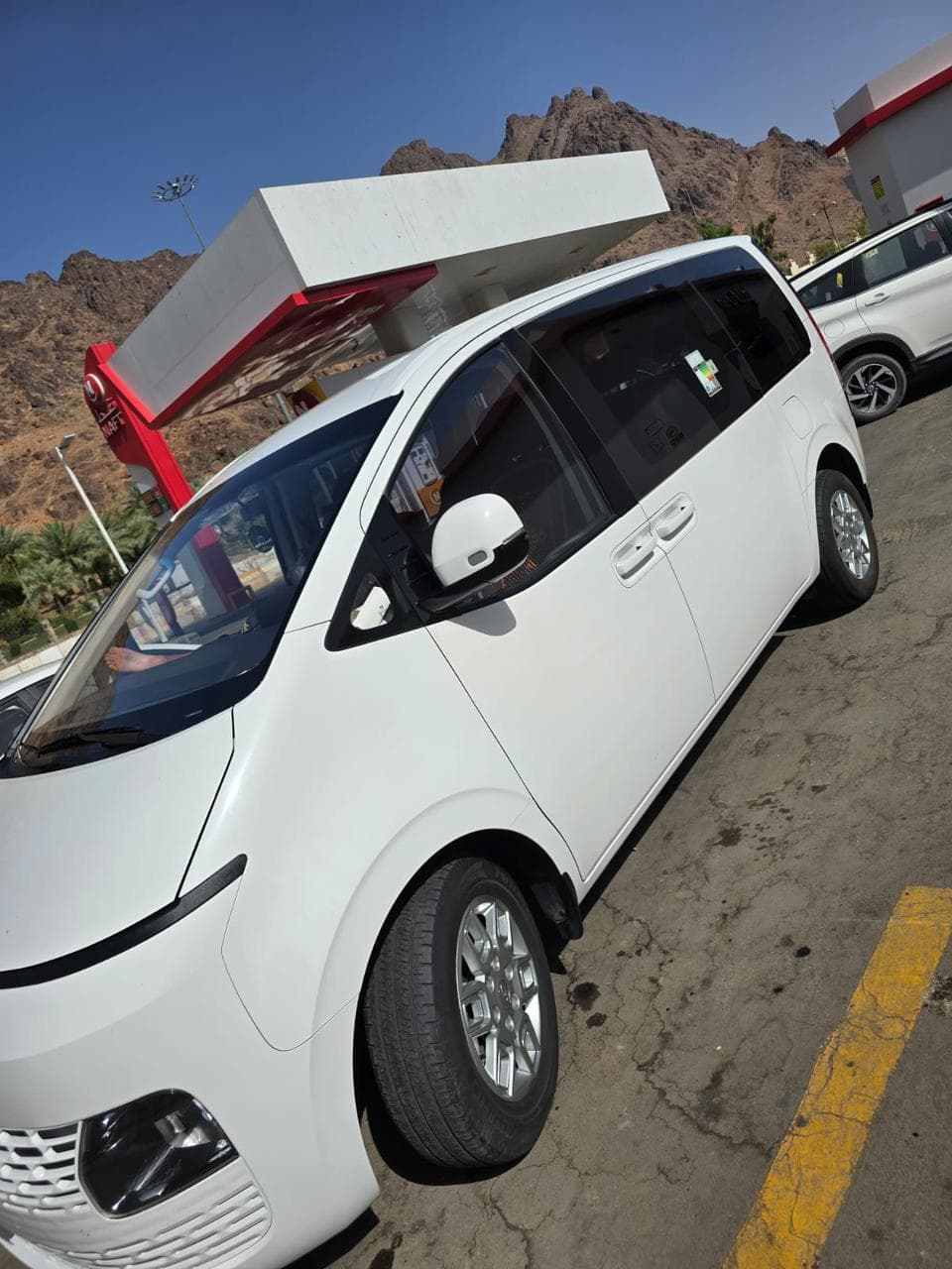 Hyundai Staria White Edition Side View